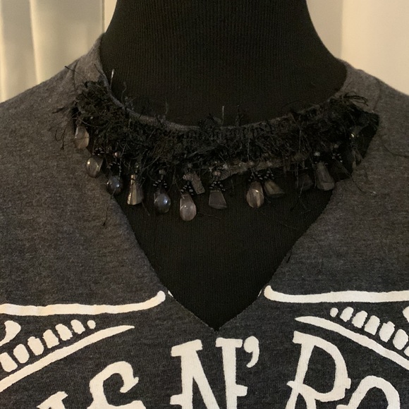 Bravado Guns and Roses SZ M Gray/White Embellished Neck Short Sleeves T-Shirt - Picture 2 of 8